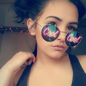 Meet your Posher, Riley